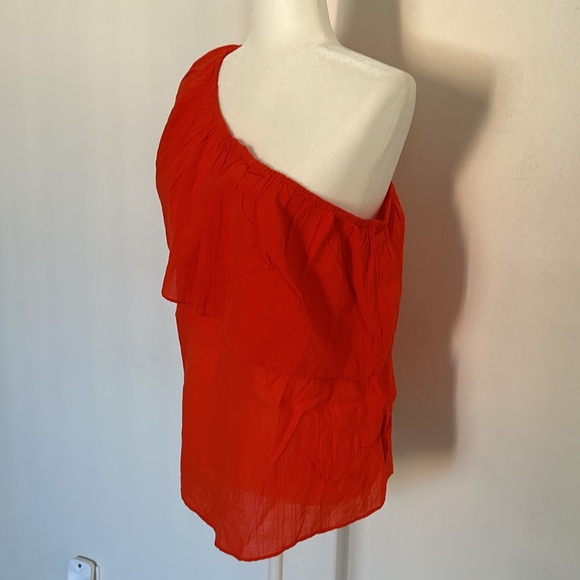 🎈3/$25🎈NWT H&M Orange One Shoulder Top - Picture 2 of 6
